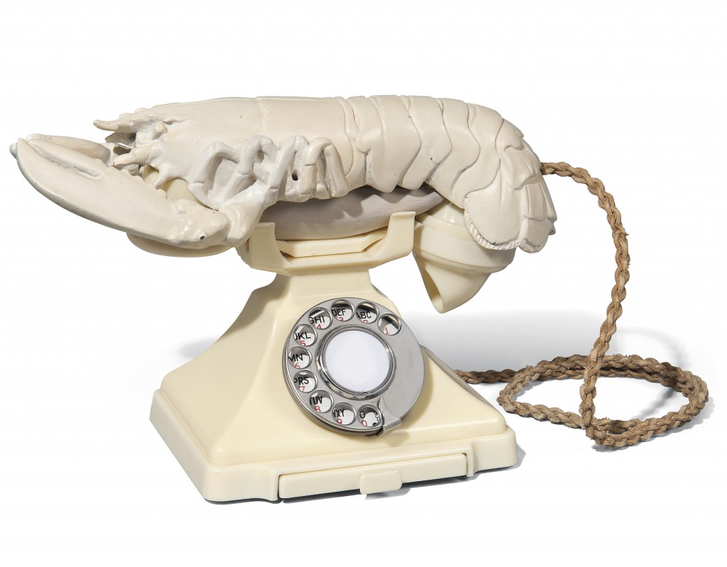 Сальвадор Дали, белый телефон-лобстер, (1938 год, оценка: £150 000 – 250 000).