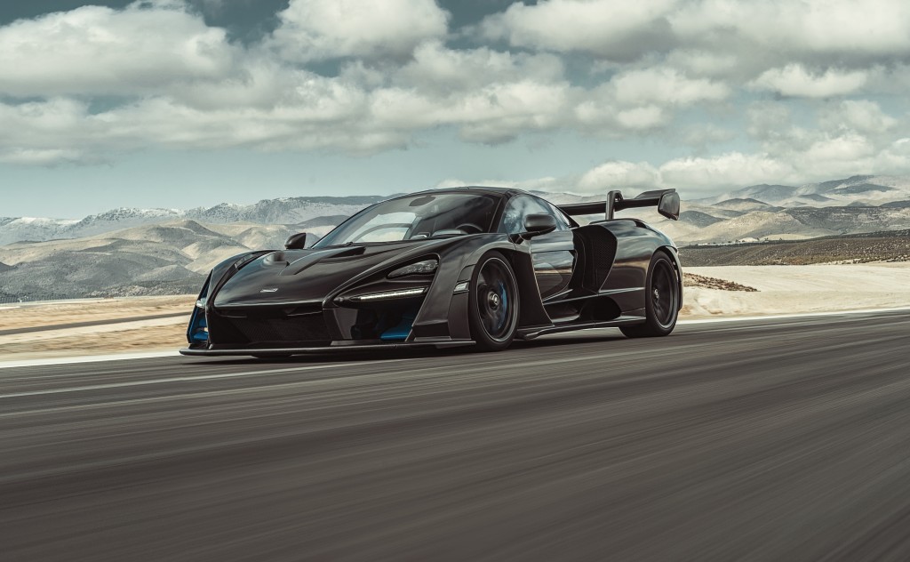 Large-8983McLaren-Senna_dynamic_01