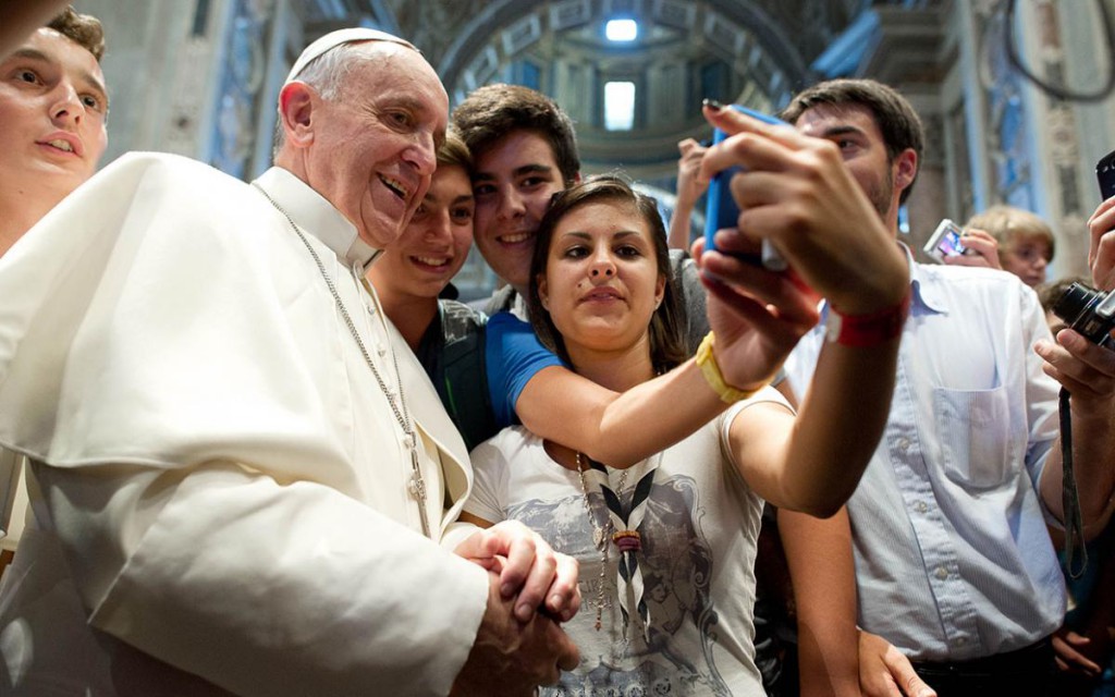 Selfie pope