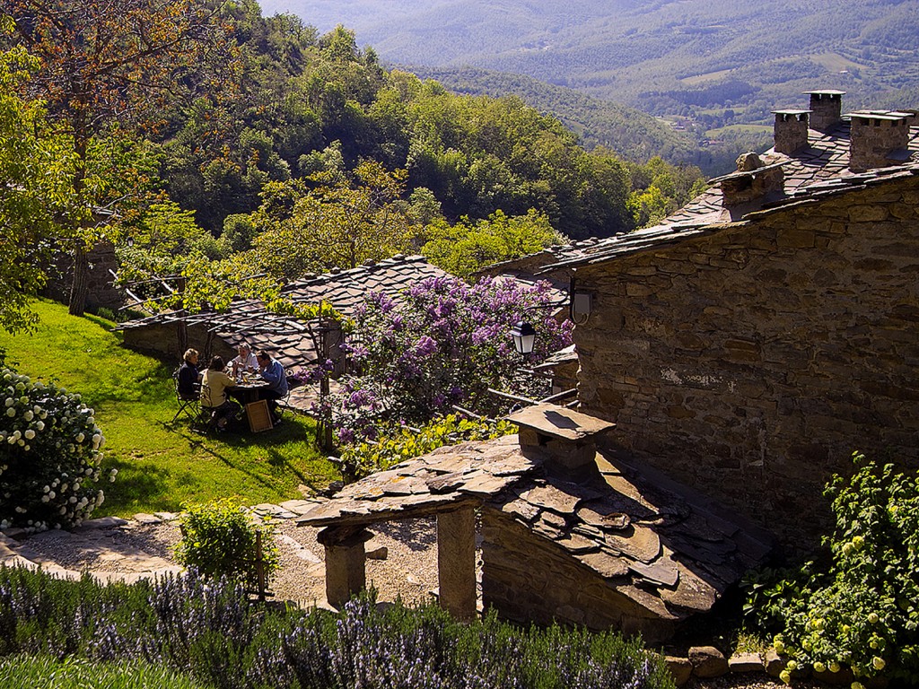 Outdoor terrace on Niccone valley