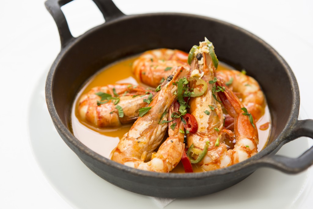 Gamberoni in Padella king prawns on the pan served in a parsley, garlic lemon & chilli sauce gf -£14 (1)
