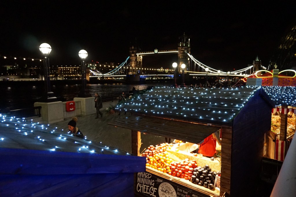 3christmas by the river2