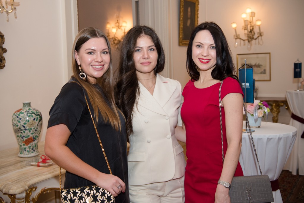 Julia Oleynikova, Violetta Onishchenko (Pennington Mantches), Gennia Silva (Lush Petals)