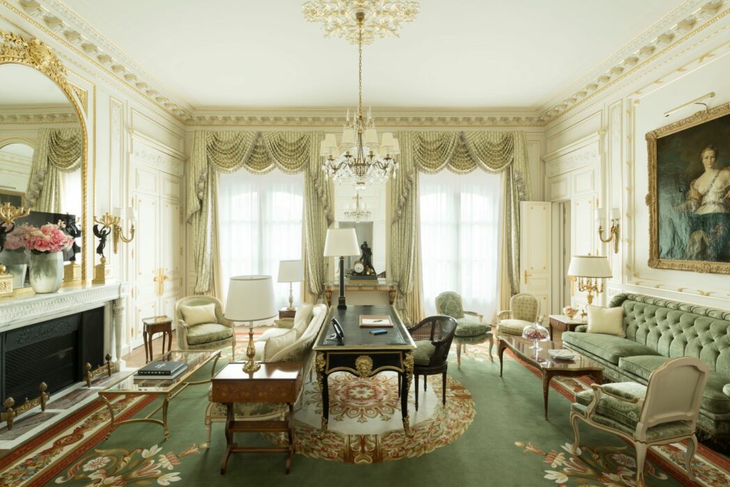 Ritz Paris and Frame