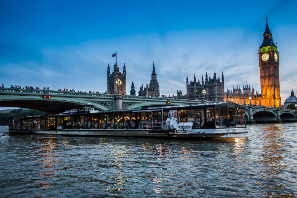 рестораны с видами на Лондон - Bateaux London