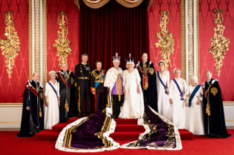 Какой будет монархия при короле Карле III